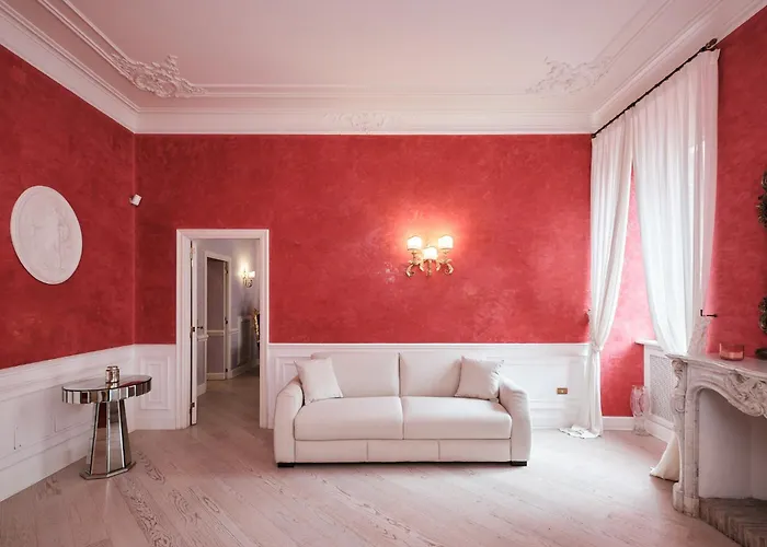 Luxury In Piazza Di Spagna Apartment