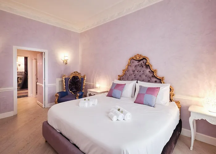 Luxury In Piazza Di Spagna