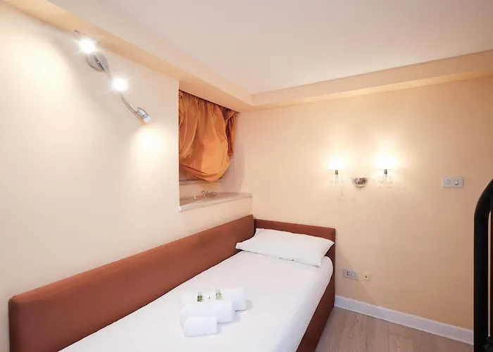 Luxury In Piazza Di Spagna Rome