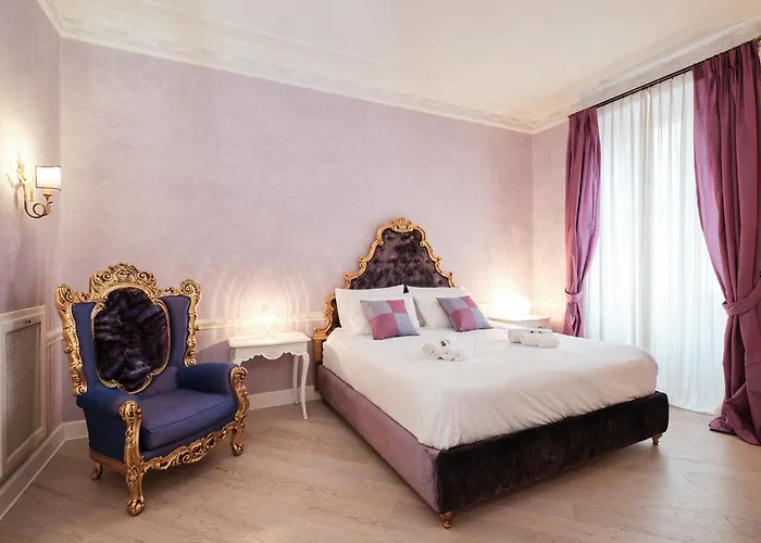 Luxury In Piazza Di Spagna Apartment