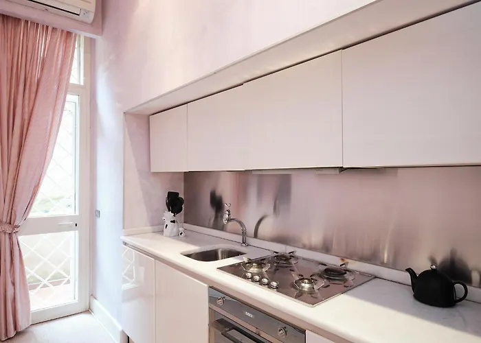 Luxury In Piazza Di Spagna Apartment