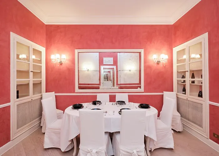 Luxury In Piazza Di Spagna