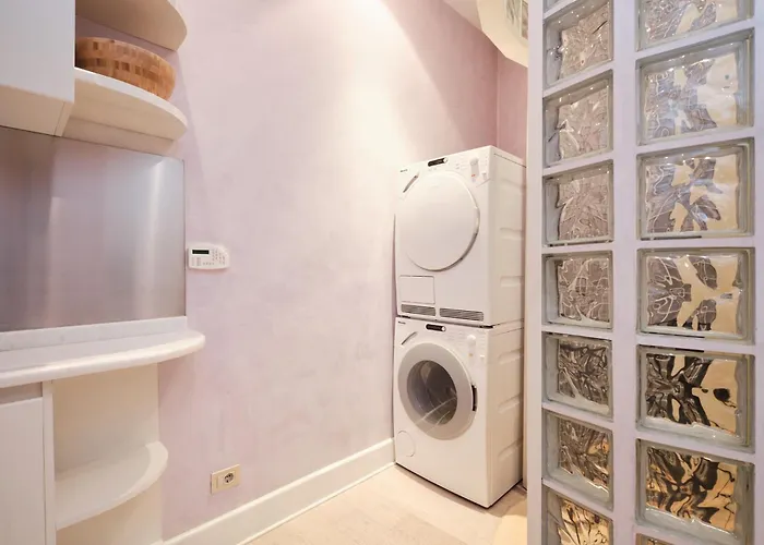 Luxury In Piazza Di Spagna Apartment Rome