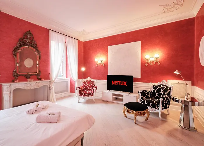 Luxury In Piazza Di Spagna
