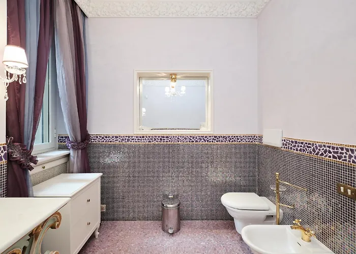 Luxury In Piazza Di Spagna Apartment